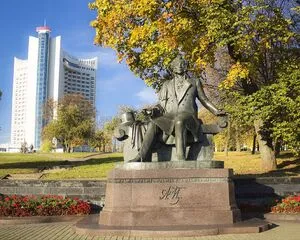 Памятник А.С.Пушкину с прилегающей территорией