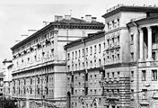 1957